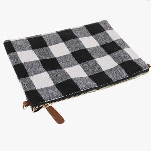 Mys Collection  23
Plush Eco Fur Vegan Faux Leatherette Clutch Flat Purse